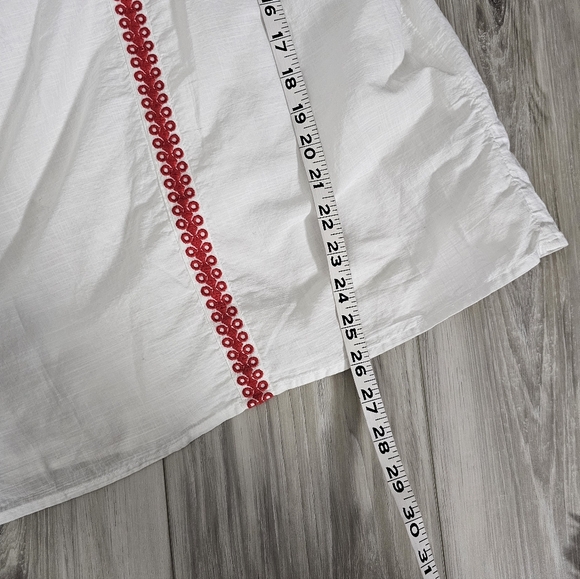 Off-Shoulder White Top with Red Embroidery Sz 18/20 - Picture 6 of 10